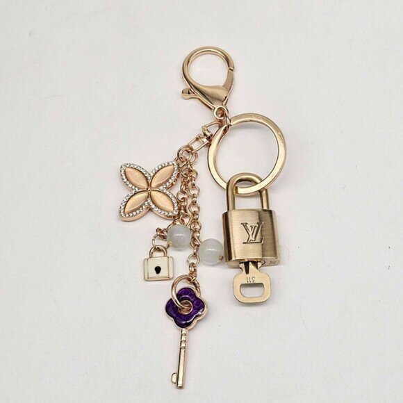 Authentic Louis Vuitton Lock & Key with unbranded Bagcharm, Keycharm, Keychain - Picture 1 of 6